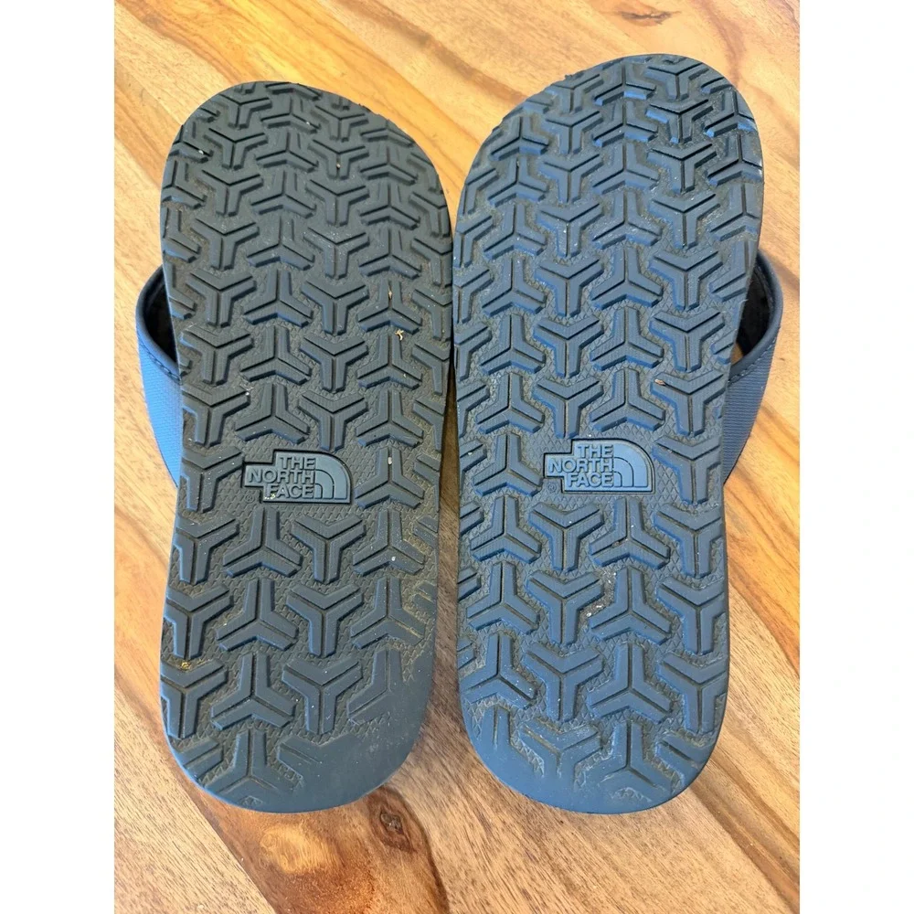 The North‎ Face Base Camp Flip Flops Mens 8 Navy Blue Black Sandals NF0A47AA